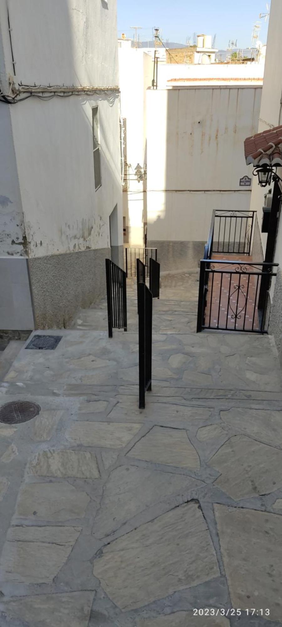 Acogedora Casa Familiar Con Patio Villa Salobrena Bagian luar foto
